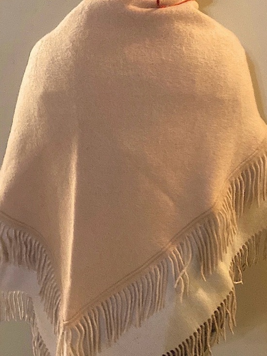 Club Monaco Accessories - Club Monaco Brodie Wrap Foulards Camel Fringe Solid Fall Winter Women